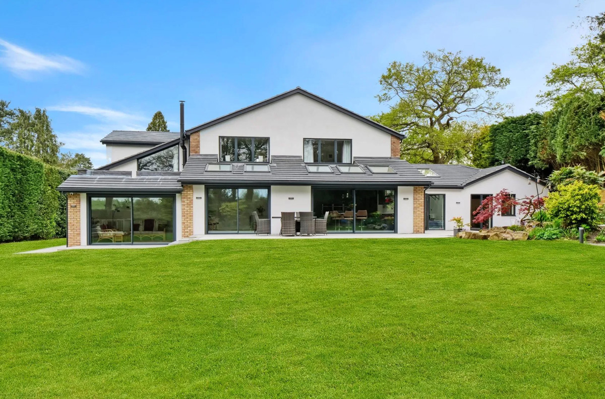 Luxury Home Extension Builders in Weybridge